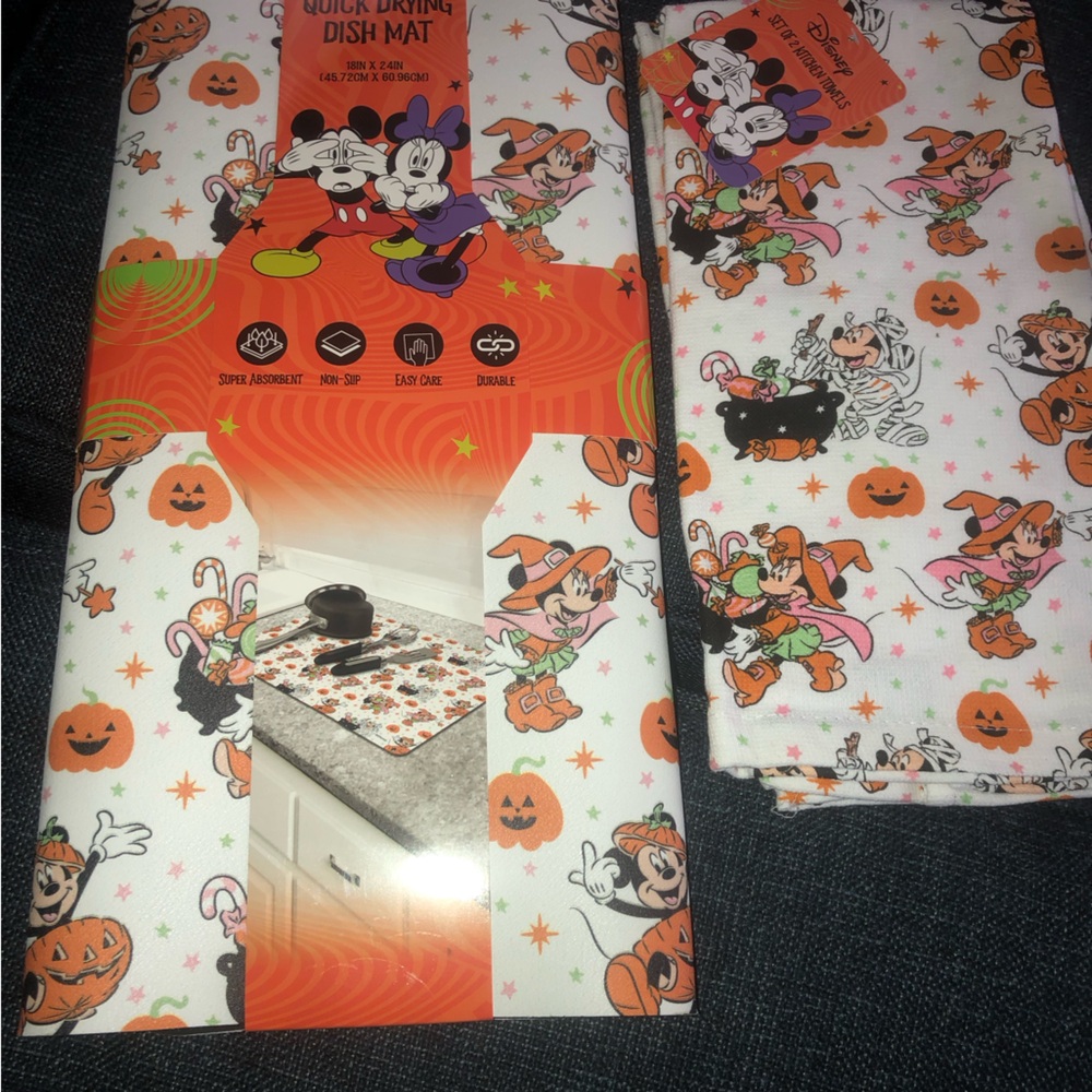 🎃 Mickey & Minnie Halloween Kitchen Drying mat set w matching towels